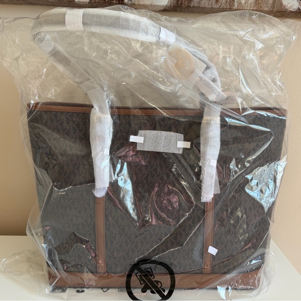 Michael Kors Jet Set Travel Large Logo Tote Bag - Brown NWT - Picture 4 of 6